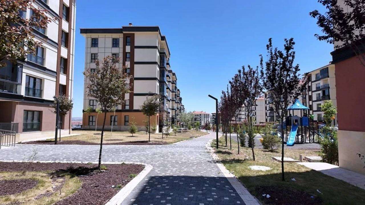 Bakan Murat Kurum'dan ev bekleyenlere müjde: 2 bin konut için kura heyecanı başlıyor, işte o tarih! 6